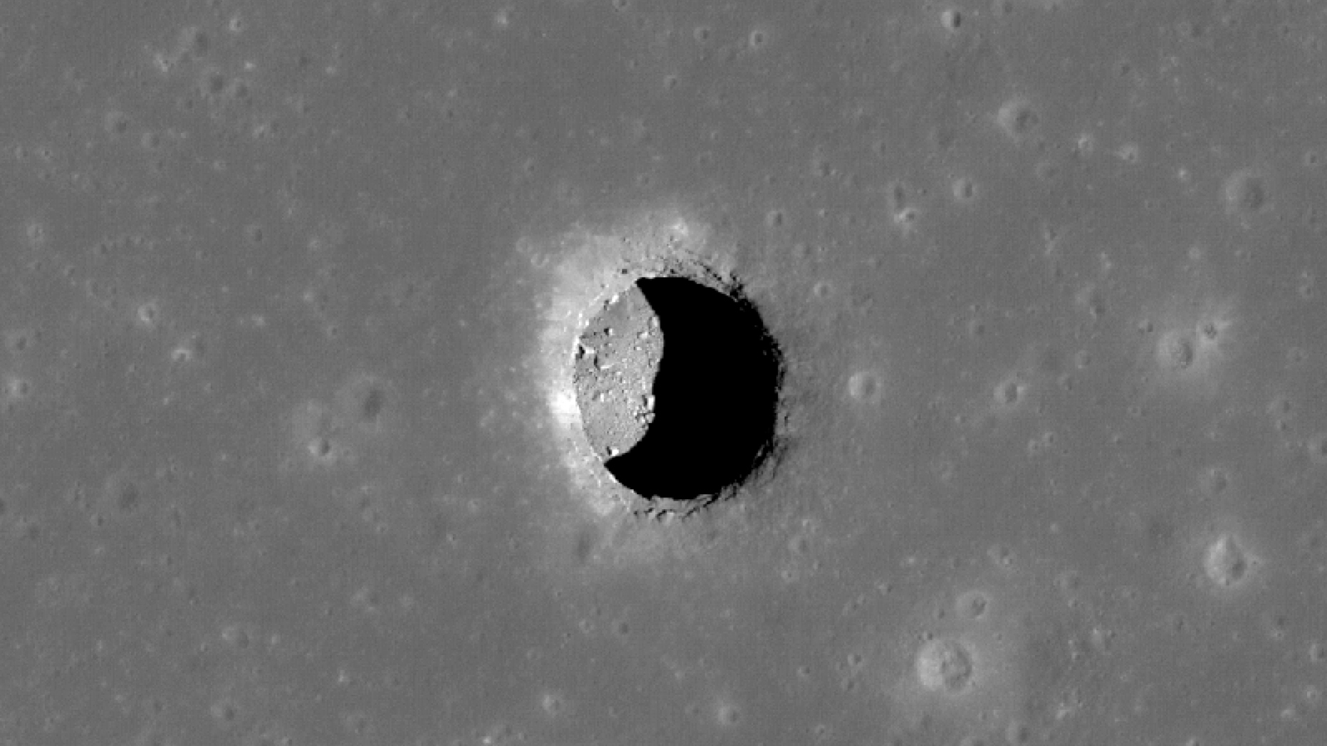 NASA has found caves on the Moon with a comfortable temperature for life
